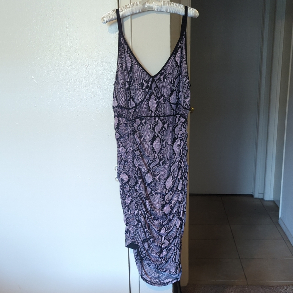 ✨SALE✨Torrid Asymmetrical Dress in Black And White